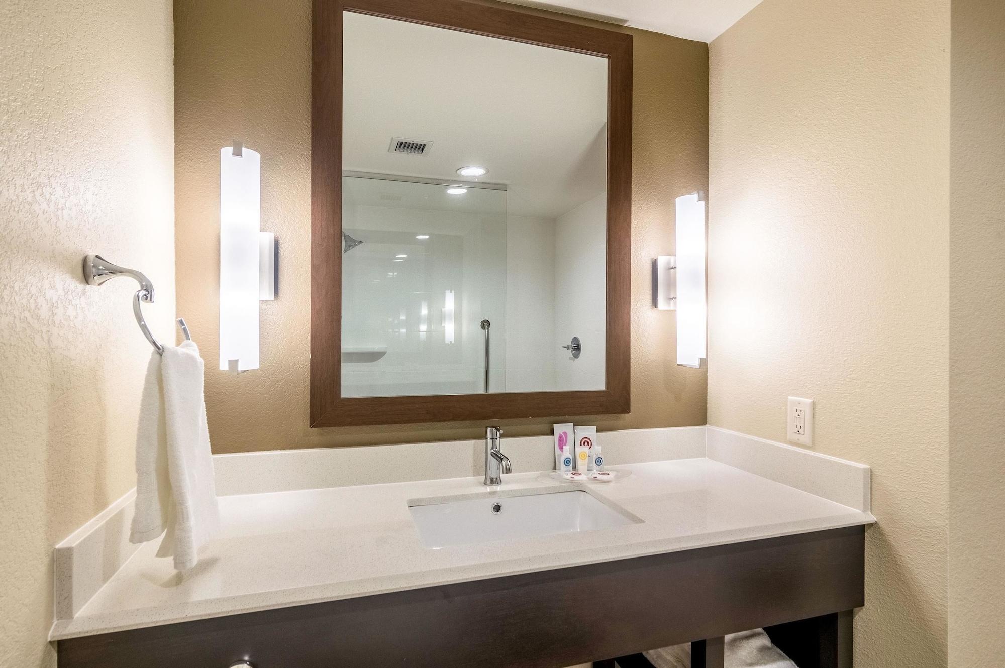 Comfort Suites Fairgrounds West Oklahoma Dış mekan fotoğraf