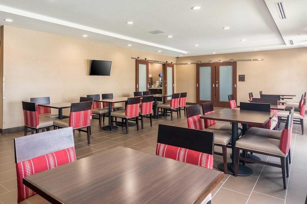 Comfort Suites Fairgrounds West Oklahoma Dış mekan fotoğraf